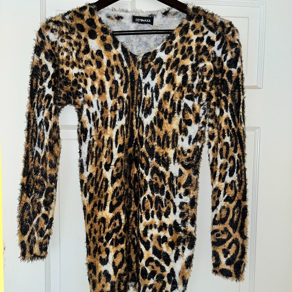 DENIMAXX Cheetah Print Sweater Size Small